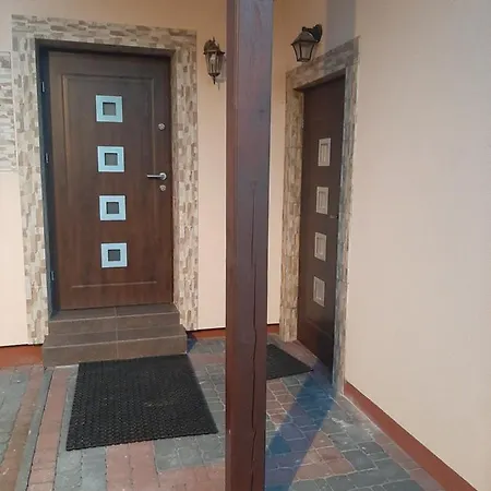 Na Przedmiesciach Radzymina Z Prywatnym Parkingiem I Ogrodem Faktura * Radzymin