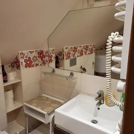 Na Przedmiesciach Radzymina Z Prywatnym Parkingiem I Ogrodem Faktura