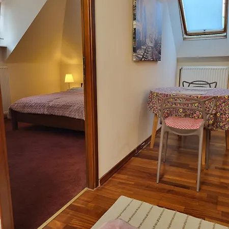 Na Przedmiesciach Radzymina Z Prywatnym Parkingiem I Ogrodem Faktura *