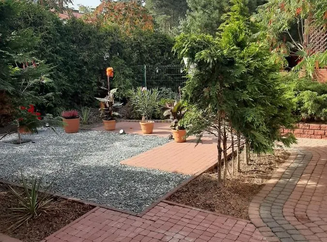 Na Przedmieściach Radzymina Z Prywatnym Parkingiem I Ogrodem Faktura Apartament Radzymin